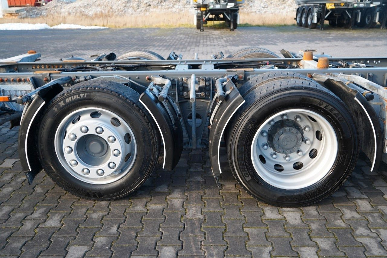 Cserefelépítményes teherautó DAF XF 480 / BDF / 6X2 / ZESTAW TANDEM / SSC / I-PAR: 19 kép. Cserefelépítményes teherautó DAF XF 480 / BDF / 6X2 / ZESTAW TANDEM / SSC / I-PAR: 19 kép.