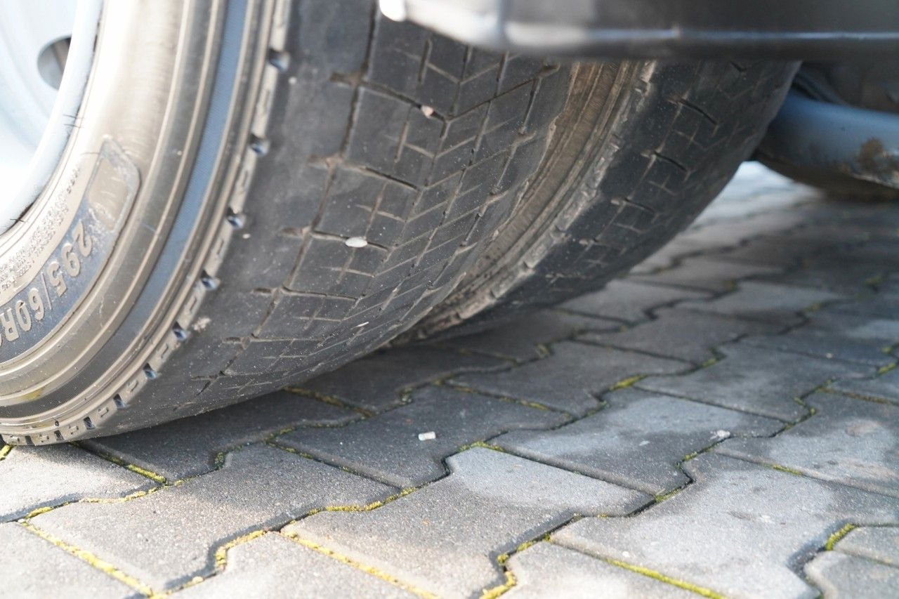 Cserefelépítményes teherautó DAF XF 480 / BDF / 6X2 / ZESTAW TANDEM / SSC / I-PAR: 17 kép. Cserefelépítményes teherautó DAF XF 480 / BDF / 6X2 / ZESTAW TANDEM / SSC / I-PAR: 17 kép.