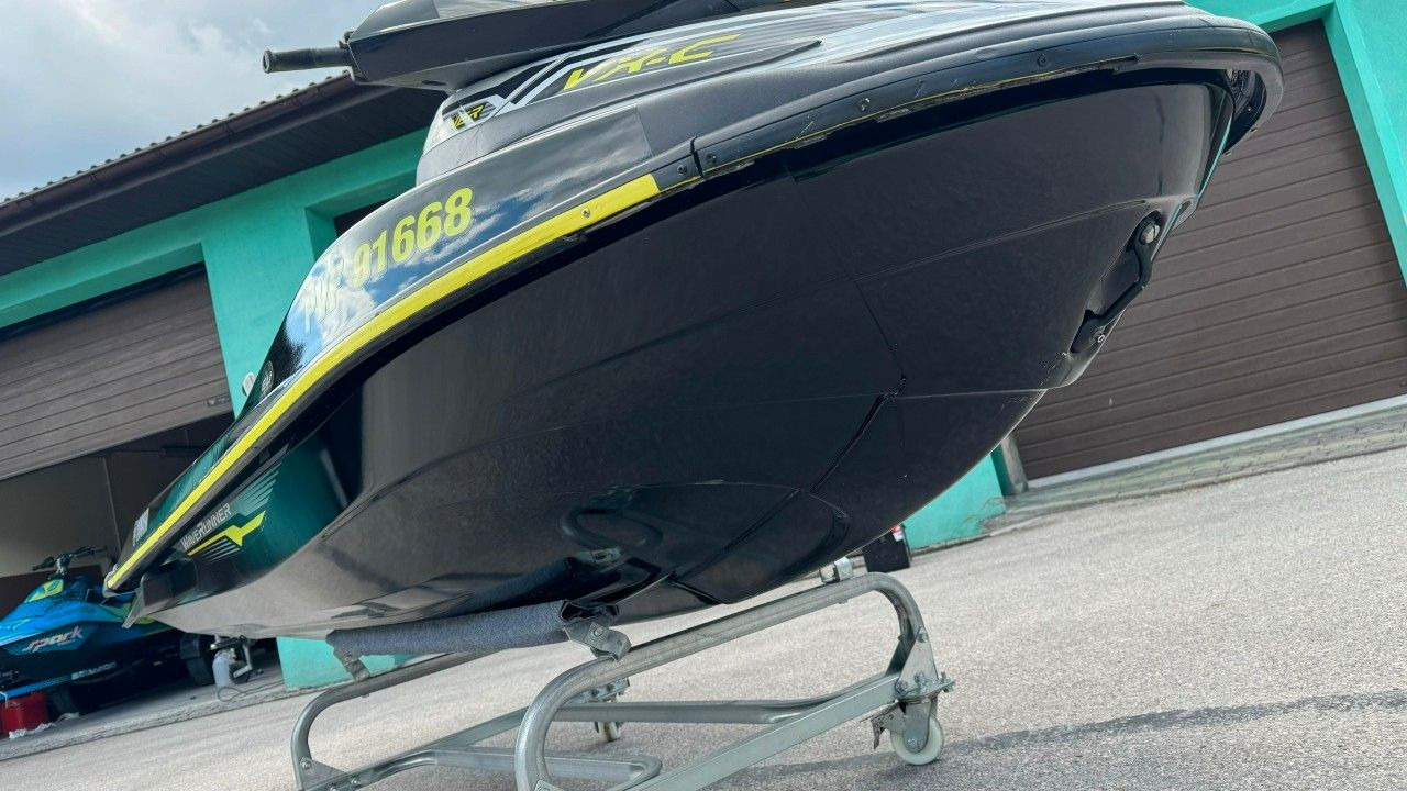 Egyéb gépek Yamaha WAVERUNNER VX-C / WATERSCRAPER / 220 HOURS / 201: 15 kép. Egyéb gépek Yamaha WAVERUNNER VX-C / WATERSCRAPER / 220 HOURS / 201: 15 kép.