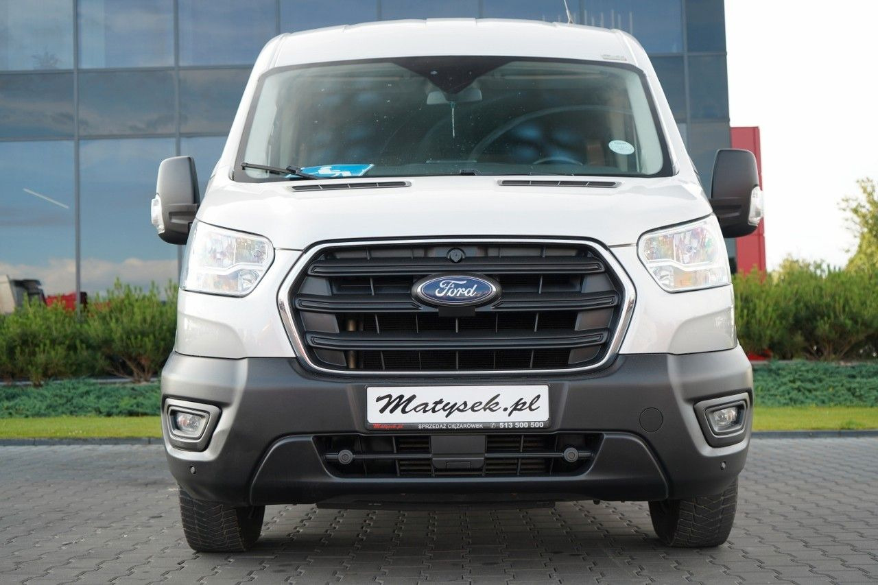 Ford TRANSIT / 6 miejsc + Najazd na wózek / Dla osób - Kisbusz: 4 kép. Ford TRANSIT / 6 miejsc + Najazd na wózek / Dla osób - Kisbusz: 4 kép.