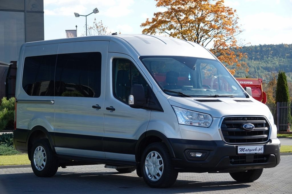 Ford TRANSIT / 6 miejsc + Najazd na wózek / Dla osób - Duplakabinos kisteherautó: 1 kép. Ford TRANSIT / 6 miejsc + Najazd na wózek / Dla osób - Duplakabinos kisteherautó: 1 kép.