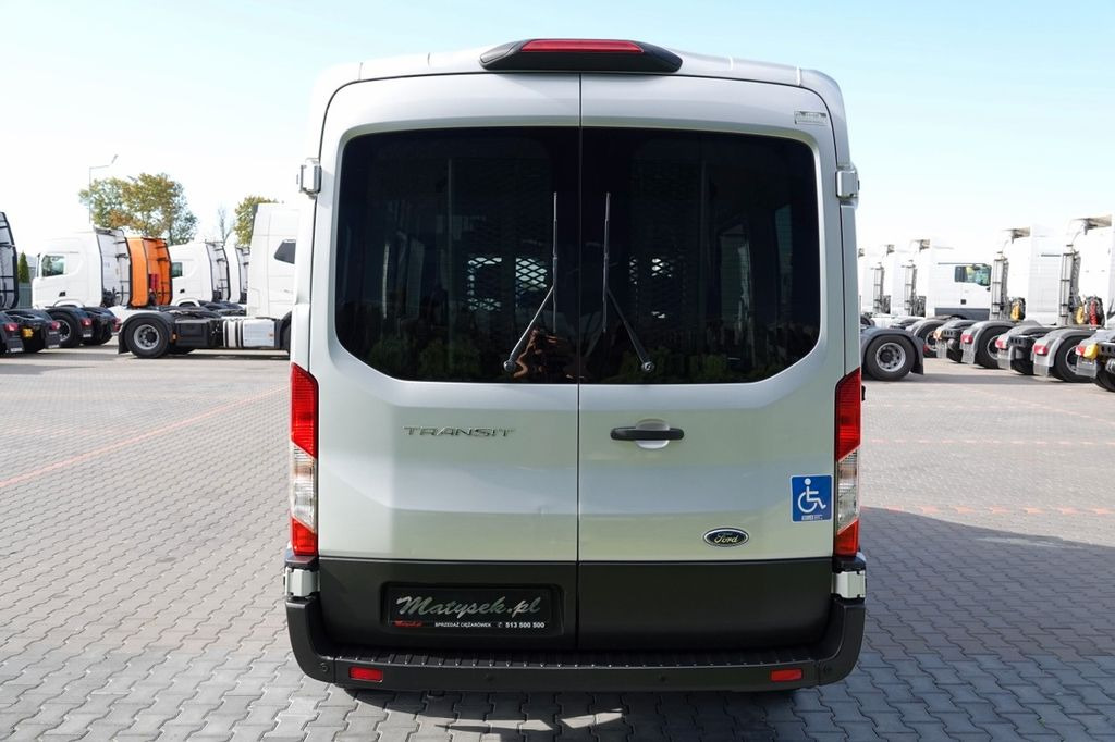 Ford TRANSIT / 6 miejsc + Najazd na wózek / Dla osób - Duplakabinos kisteherautó: 4 kép. Ford TRANSIT / 6 miejsc + Najazd na wózek / Dla osób - Duplakabinos kisteherautó: 4 kép.