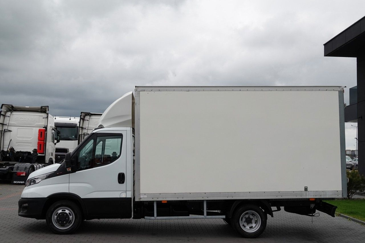 Iveco DAILY 3,0 D / KONTENER / 2020 ROK /BLIŹNIAK / SP - Hűtős kisteherautó: 3 kép. Iveco DAILY 3,0 D / KONTENER / 2020 ROK /BLIŹNIAK / SP - Hűtős kisteherautó: 3 kép.