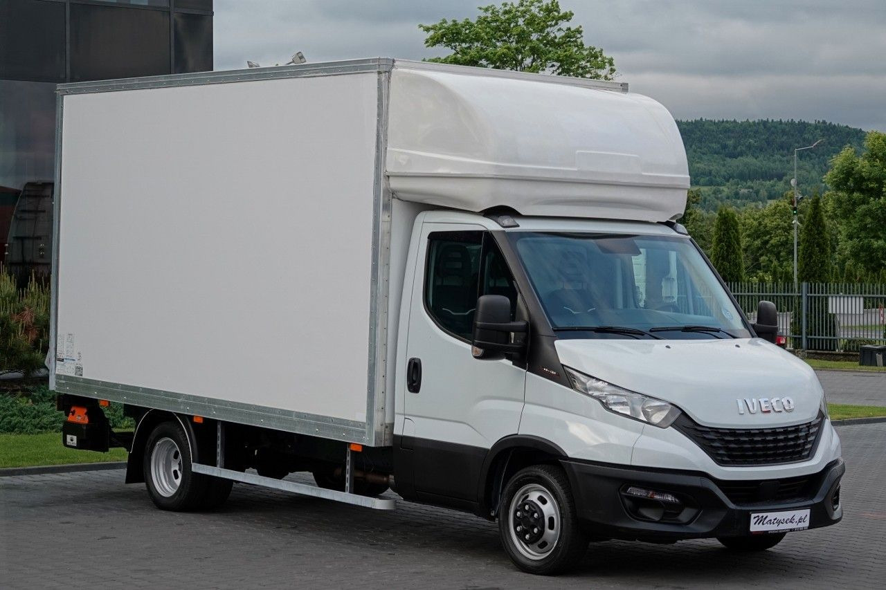 Iveco DAILY 3,0 D / KONTENER / 2021 / BLIŹNIAK / WINDA - Hűtős kisteherautó: 1 kép. Iveco DAILY 3,0 D / KONTENER / 2021 / BLIŹNIAK / WINDA - Hűtős kisteherautó: 1 kép.