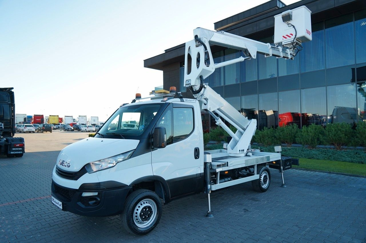Iveco DAILY 35-120 / ZWYŻKA / PODNOŚNIK KOSZOWY 20 ME - Emelőkosaras teherautó: 2 kép. Iveco DAILY 35-120 / ZWYŻKA / PODNOŚNIK KOSZOWY 20 ME - Emelőkosaras teherautó: 2 kép.
