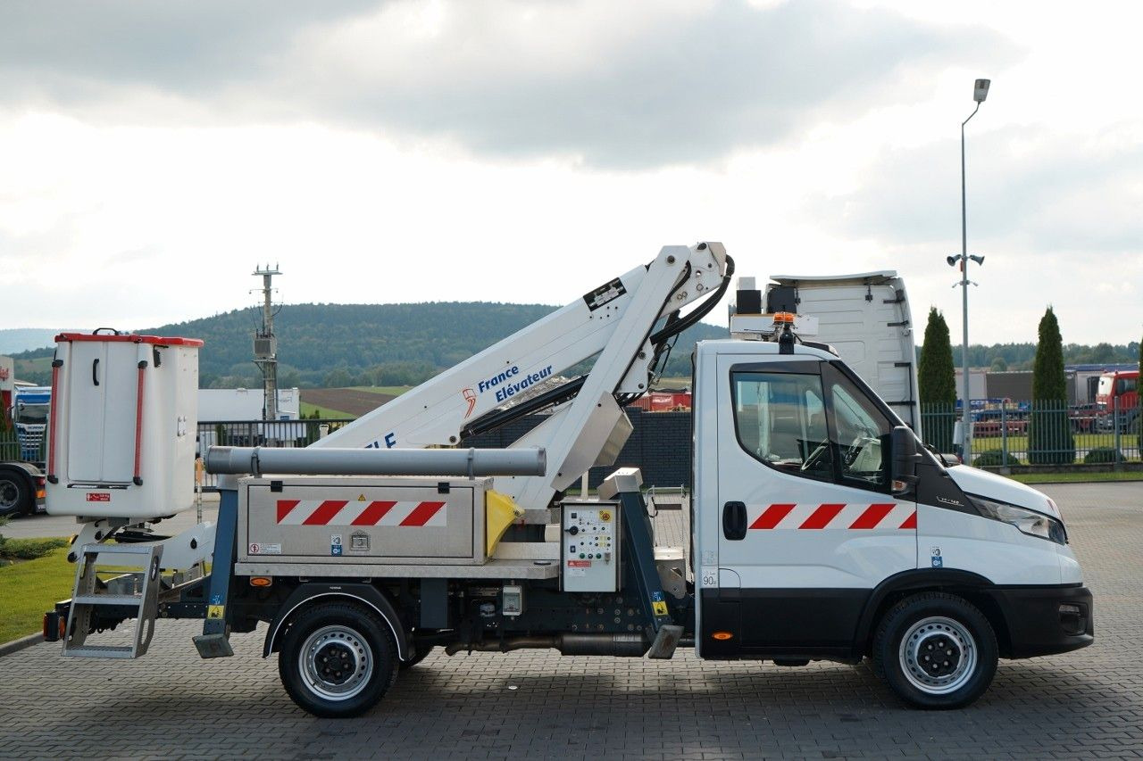Emelőkosaras teherautó Iveco DAILY 35-140 / ZWYŻKA / PODNOŚNIK KOSZOWY FRANCE: 7 kép.