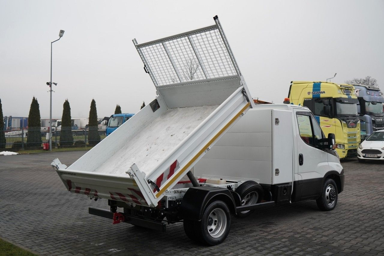 Iveco DAILY 35-160 / WYWROTKA TYLNOZSYPOWA / BLOKADA - Billenőplatós kisteherautó: 5 kép. Iveco DAILY 35-160 / WYWROTKA TYLNOZSYPOWA / BLOKADA - Billenőplatós kisteherautó: 5 kép.