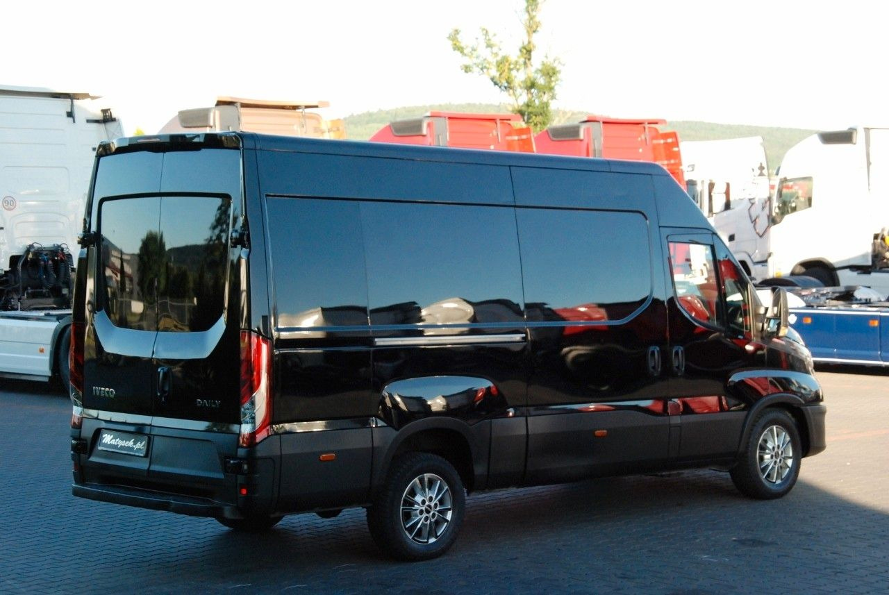 Iveco DAILY 35-180 / BLASZAK / 2022 ROK / HI-MATIC / - Furgon: 4 kép. Iveco DAILY 35-180 / BLASZAK / 2022 ROK / HI-MATIC / - Furgon: 4 kép.
