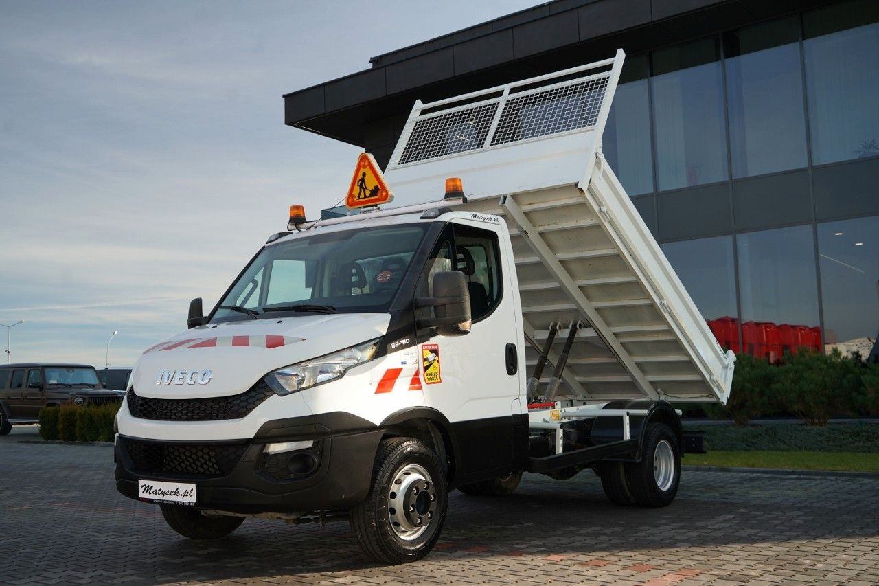 Iveco DAILY 65-150 / REAR TIPPER 3.4 M / 37,000 km / T - Billenőplatós kisteherautó: 2 kép. Iveco DAILY 65-150 / REAR TIPPER 3.4 M / 37,000 km / T - Billenőplatós kisteherautó: 2 kép.