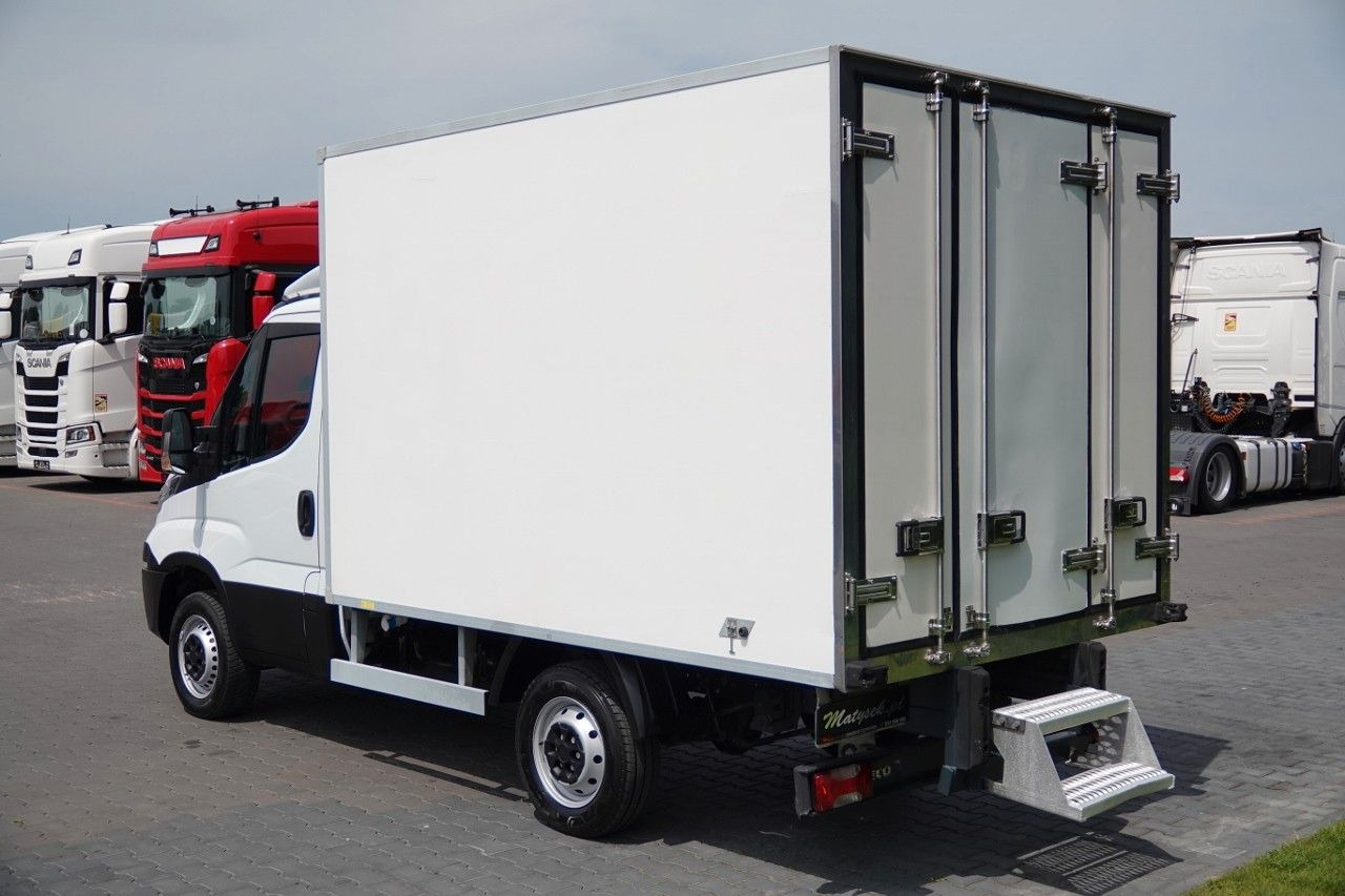 Iveco DAILY / CHŁODNIA / AGREGAT CARIER -XARIOS 200 / - Hűtős kisteherautó: 2 kép. Iveco DAILY / CHŁODNIA / AGREGAT CARIER -XARIOS 200 / - Hűtős kisteherautó: 2 kép.