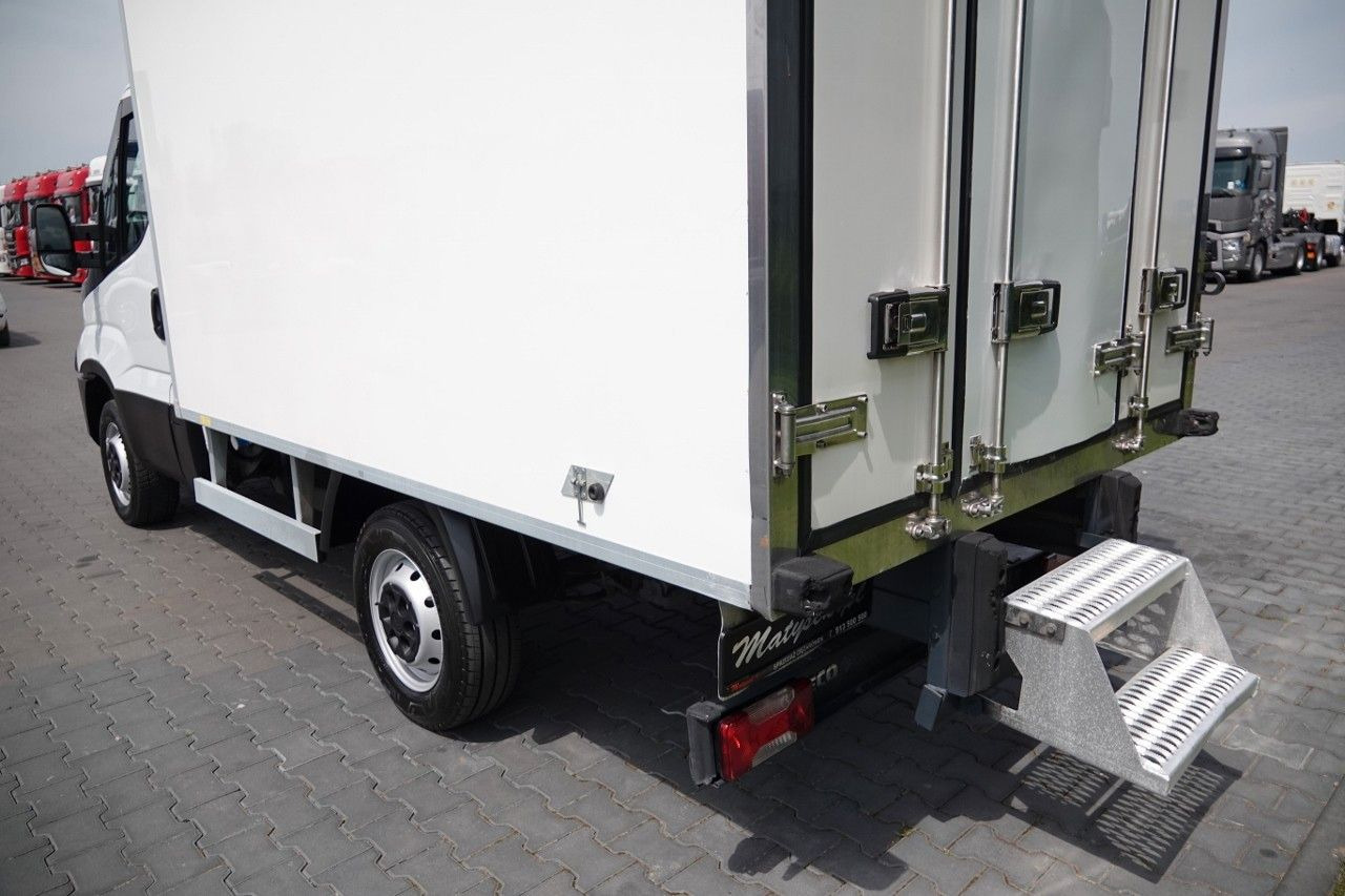 Iveco DAILY / CHŁODNIA / AGREGAT CARIER -XARIOS 200 / - Hűtős kisteherautó: 5 kép. Iveco DAILY / CHŁODNIA / AGREGAT CARIER -XARIOS 200 / - Hűtős kisteherautó: 5 kép.