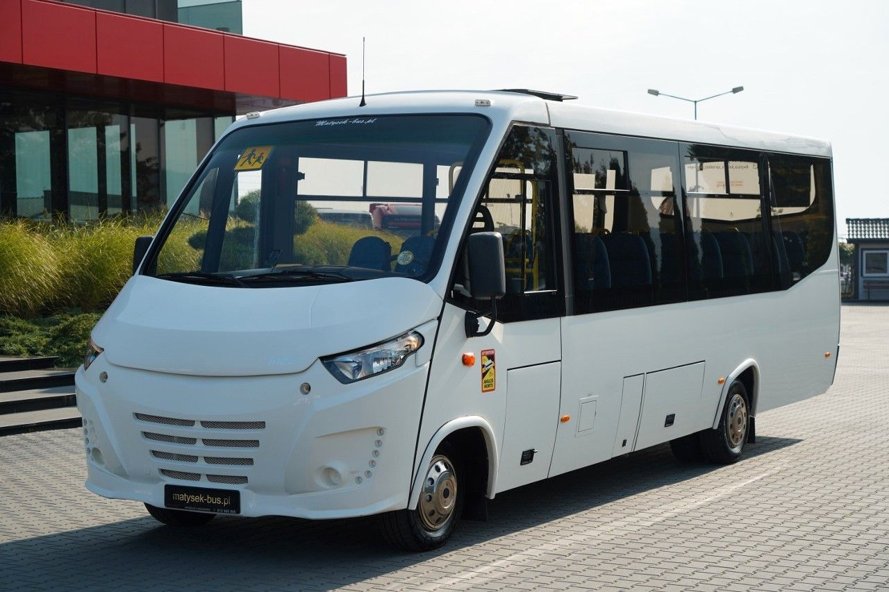 Iveco KAPENA / EURO6 / MANUAL / KLIMATYZACJA / SPROWAD - Helyközi busz: 1 kép. Iveco KAPENA / EURO6 / MANUAL / KLIMATYZACJA / SPROWAD - Helyközi busz: 1 kép.