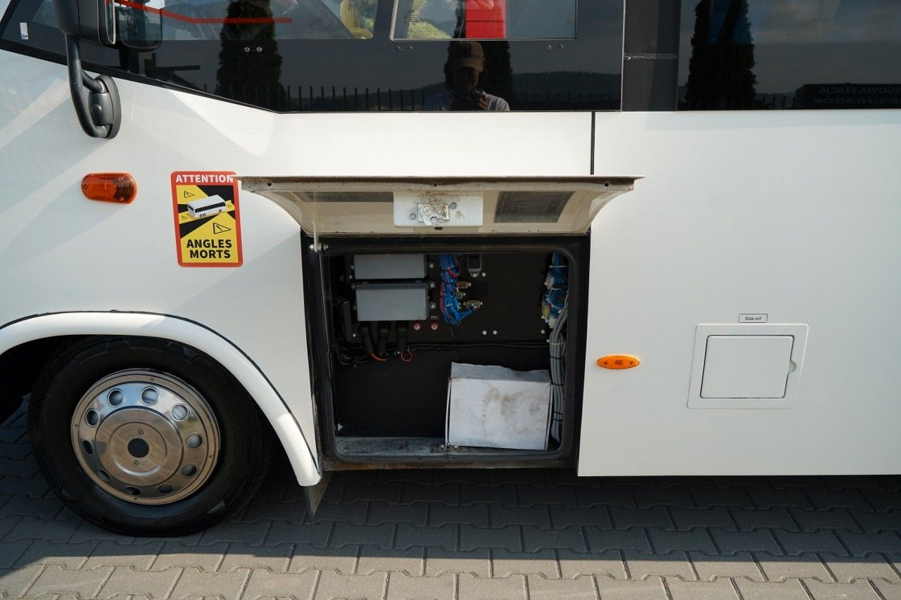 Helyközi busz Iveco KAPENA / EURO6 / MANUAL / KLIMATYZACJA / SPROWAD: 7 kép.