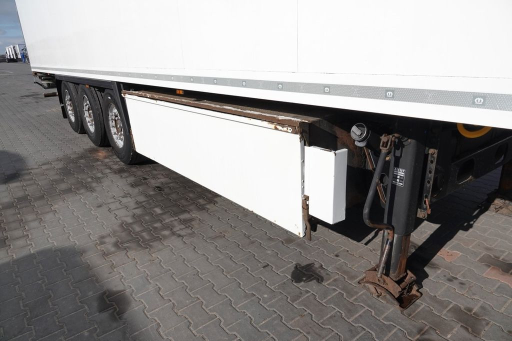 Krone CHŁODNIA / THERMO KING SLX 300 / DOPPELSTOCK Krone CHŁODNIA / THERMO KING SLX 300 / DOPPELSTOCK - Félpótkocsi hűtős: 5 kép. Krone CHŁODNIA / THERMO KING SLX 300 / DOPPELSTOCK Krone CHŁODNIA / THERMO KING SLX 300 / DOPPELSTOCK - Félpótkocsi hűtős: 5 kép.