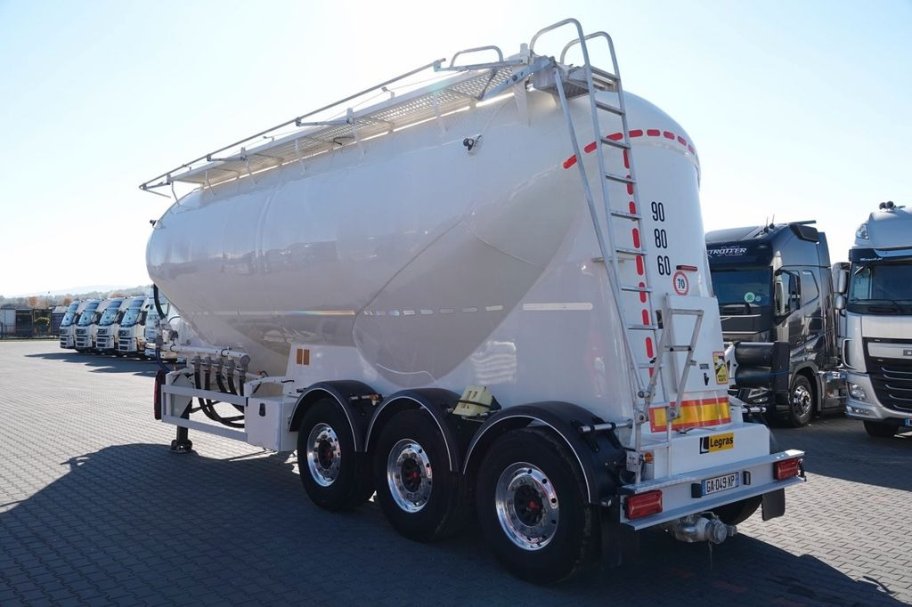 Legras CEMENTONACZEPA / 3 KOMORY / 38 000 L / SILOS - Silós félpótkocsi: 4 kép. Legras CEMENTONACZEPA / 3 KOMORY / 38 000 L / SILOS - Silós félpótkocsi: 4 kép.