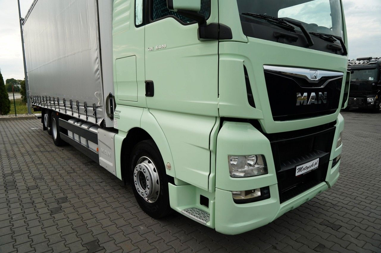MAN TGX 26.440 / 6x2 / FIRANKA - 8,15 m / SOLÓWKA / MAN TGX 26.440 / 6x2 / FIRANKA - 8,15 m / SOLÓWKA / - Ponyvás teherautó: 5 kép. MAN TGX 26.440 / 6x2 / FIRANKA - 8,15 m / SOLÓWKA / MAN TGX 26.440 / 6x2 / FIRANKA - 8,15 m / SOLÓWKA / - Ponyvás teherautó: 5 kép.