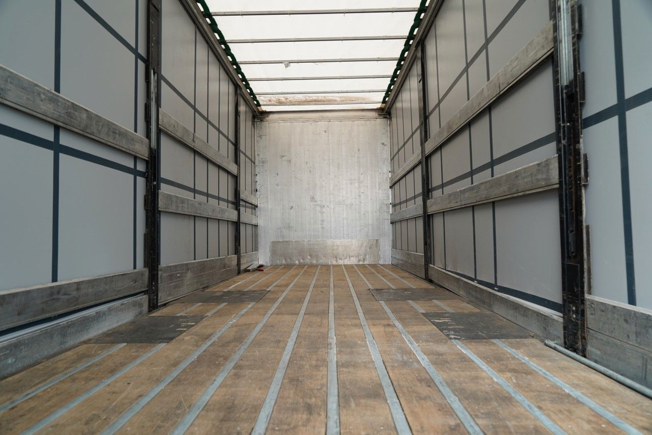 Ponyvás teherautó MAN TGX 26.470 / 6x2 / FIRANKA / SOLÓWKA / 6x2 / 12: 13 kép. Ponyvás teherautó MAN TGX 26.470 / 6x2 / FIRANKA / SOLÓWKA / 6x2 / 12: 13 kép.