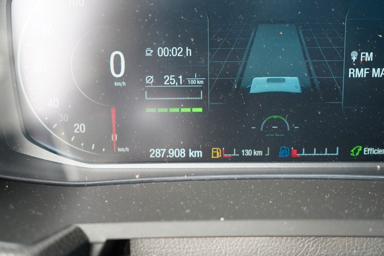 Ponyvás teherautó MAN TGX 26.470 / 6x2 / FIRANKA / SOLÓWKA / 6x2 / 12: 19 kép. Ponyvás teherautó MAN TGX 26.470 / 6x2 / FIRANKA / SOLÓWKA / 6x2 / 12: 19 kép.