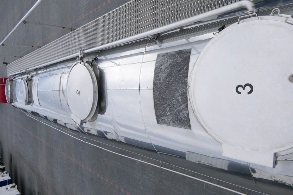 Tartályos félpótkocsi Menci ETA / FOOD LIQUID TANK TRAILER/32000 L/ 4 CHAMBE: 20 kép.