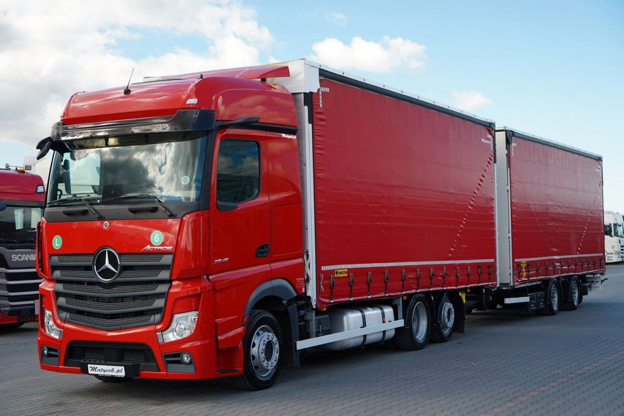 Mercedes-Benz ACTROS 2545 / ZESTAW TANDEM 120 M3 / PRZEJAZDOW - Ponyvás teherautó: 2 kép. Mercedes-Benz ACTROS 2545 / ZESTAW TANDEM 120 M3 / PRZEJAZDOW - Ponyvás teherautó: 2 kép.