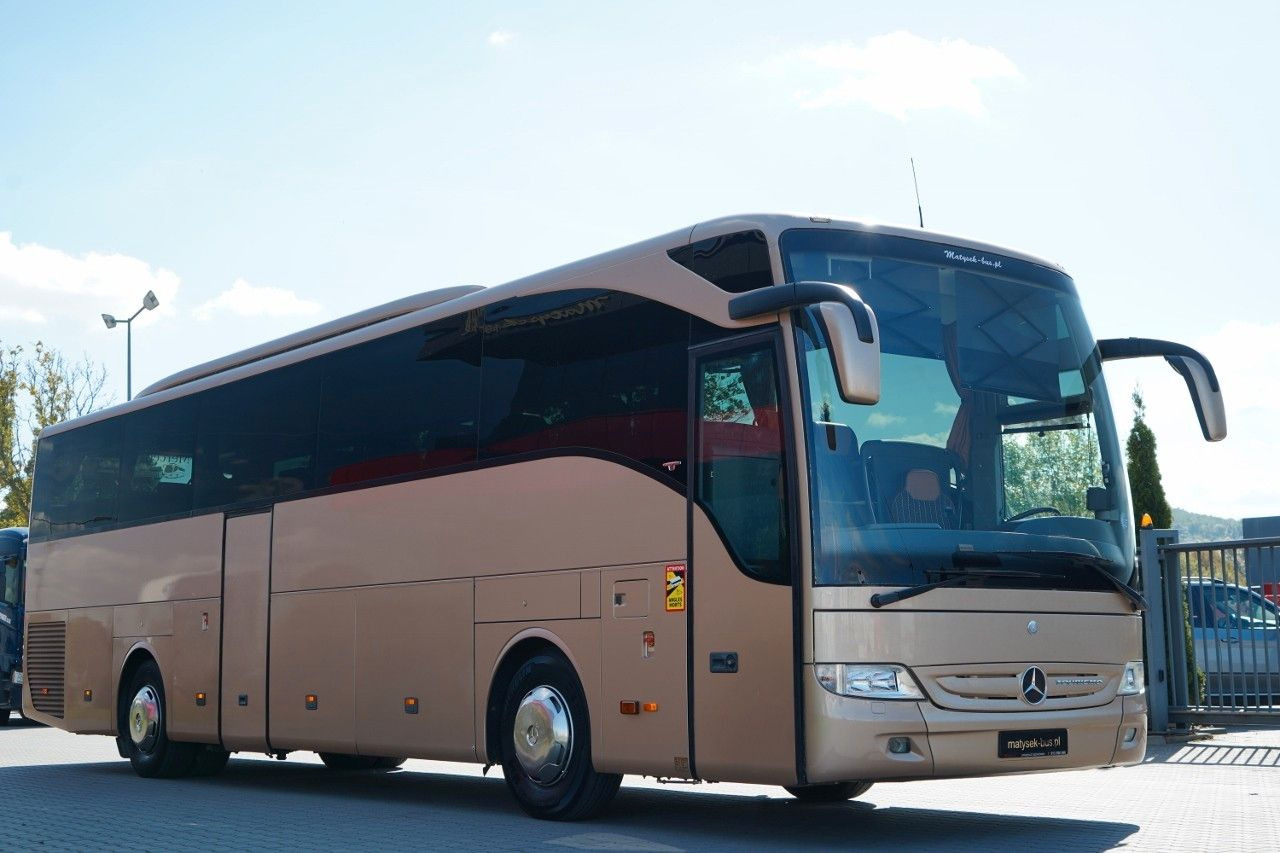 Mercedes-Benz TOURISMO RHD / EURO6 / 12 METRÓW / SPROWADZONY - Távolsági busz: 4 kép. Mercedes-Benz TOURISMO RHD / EURO6 / 12 METRÓW / SPROWADZONY - Távolsági busz: 4 kép.
