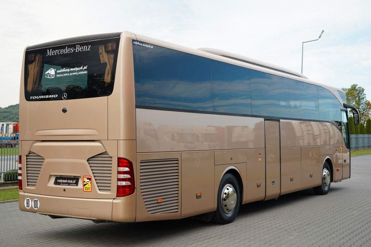 Mercedes-Benz TOURISMO RHD / EURO6 / 12 METRÓW / SPROWADZONY - Távolsági busz: 4 kép. Mercedes-Benz TOURISMO RHD / EURO6 / 12 METRÓW / SPROWADZONY - Távolsági busz: 4 kép.