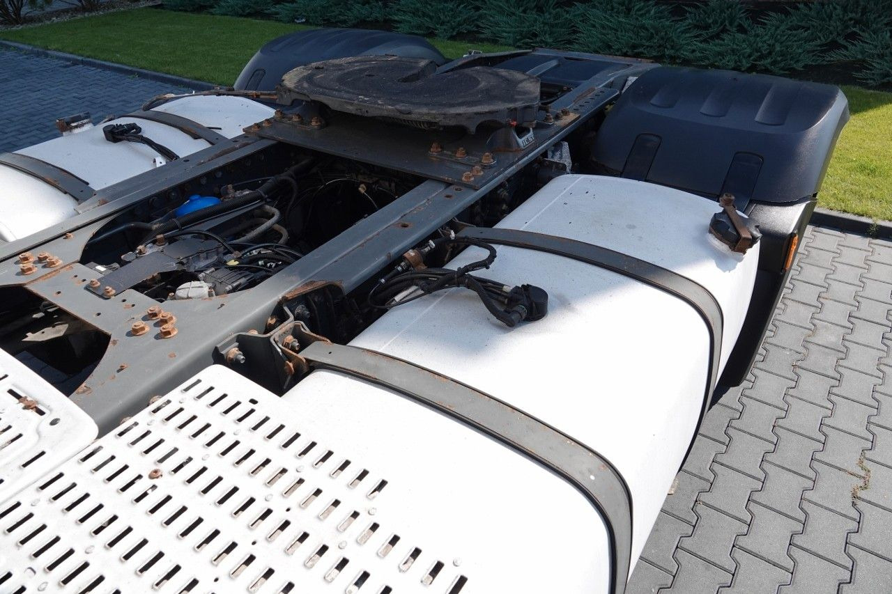 DAF XF 460 / MANUAL / STANDARD / SUPER SPACE CAB lízing DAF XF 460 / MANUAL / STANDARD / SUPER SPACE CAB: 9 kép. DAF XF 460 / MANUAL / STANDARD / SUPER SPACE CAB lízing DAF XF 460 / MANUAL / STANDARD / SUPER SPACE CAB: 9 kép.