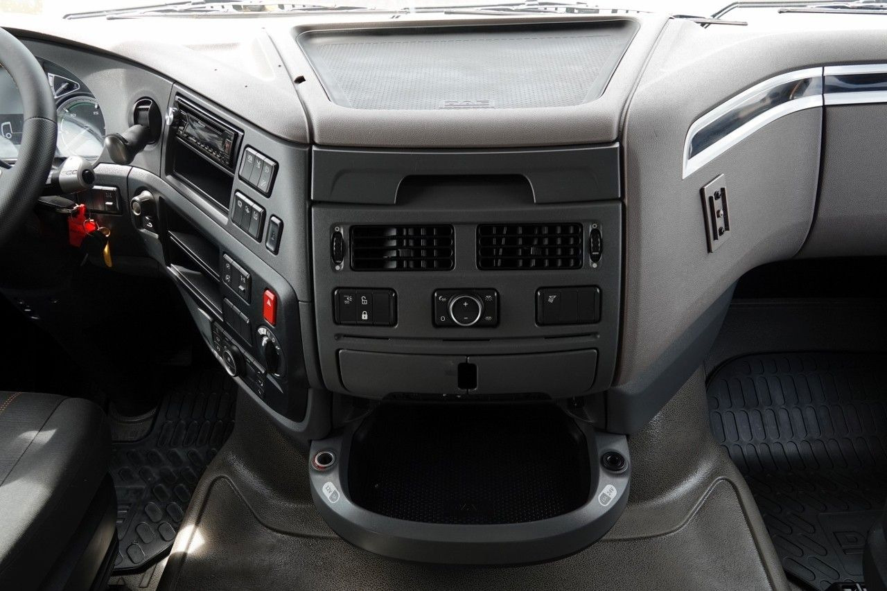 Nyergesvontató DAF XF 480 / SPACE CAB / 2018 R / SPROWADZONY / PO: 16 kép.