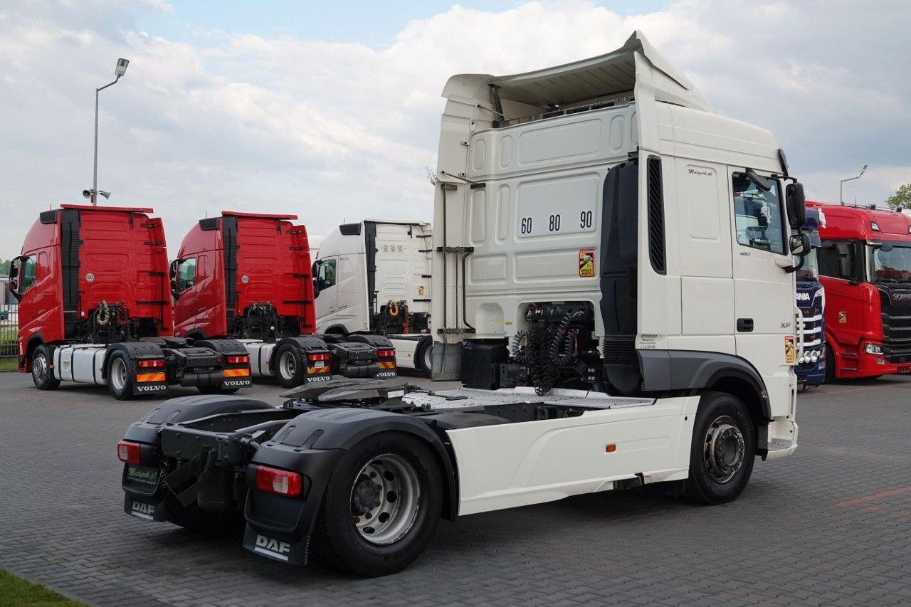 DAF XF 480 / SPACE CAB / RETARDER / I-PARK COOL / - Nyergesvontató: 5 kép. DAF XF 480 / SPACE CAB / RETARDER / I-PARK COOL / - Nyergesvontató: 5 kép.