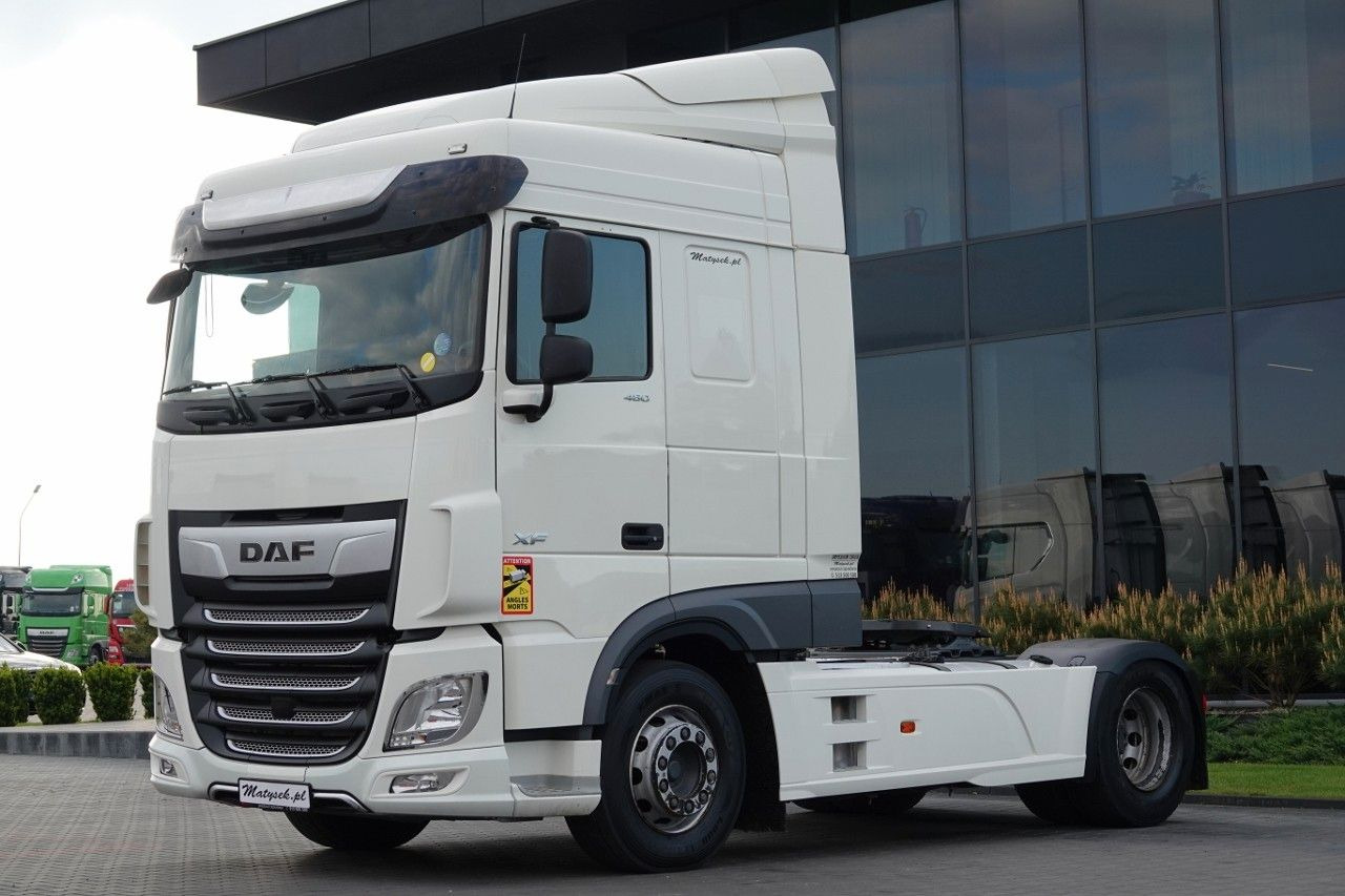 DAF XF 480 / SPACE CAB / RETARDER / I-PARK COOL / - Nyergesvontató: 1 kép. DAF XF 480 / SPACE CAB / RETARDER / I-PARK COOL / - Nyergesvontató: 1 kép.
