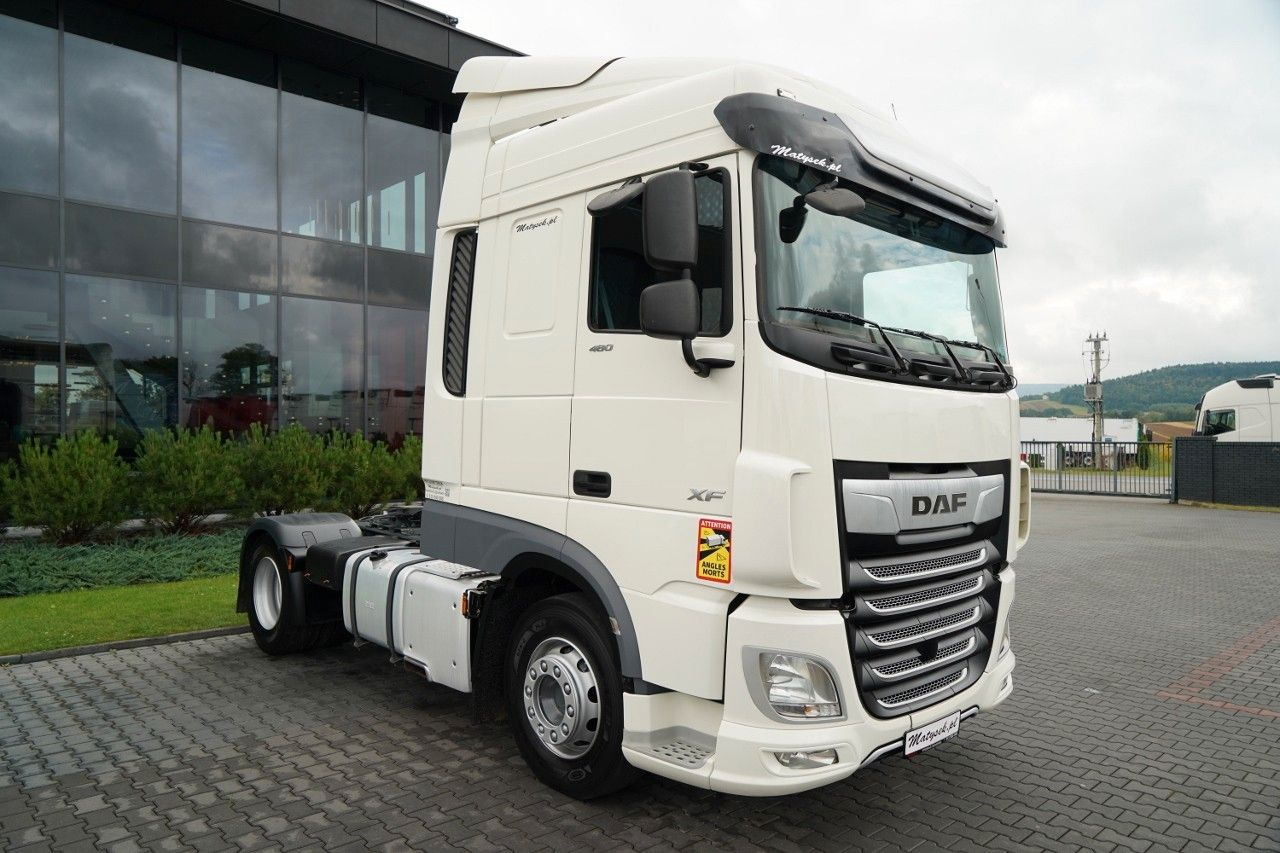 DAF XF 480 / SPACE CAB / RETARDER / SPROWADZONY / PO - Nyergesvontató: 5 kép. DAF XF 480 / SPACE CAB / RETARDER / SPROWADZONY / PO - Nyergesvontató: 5 kép.