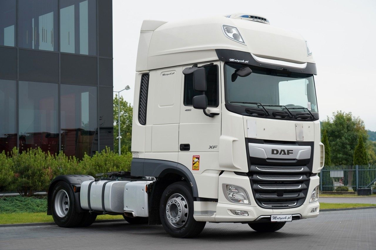 DAF XF 480 / SUPER SPACE CAB / I-PARK COOL / OPONY 1 - Nyergesvontató: 1 kép. DAF XF 480 / SUPER SPACE CAB / I-PARK COOL / OPONY 1 - Nyergesvontató: 1 kép.