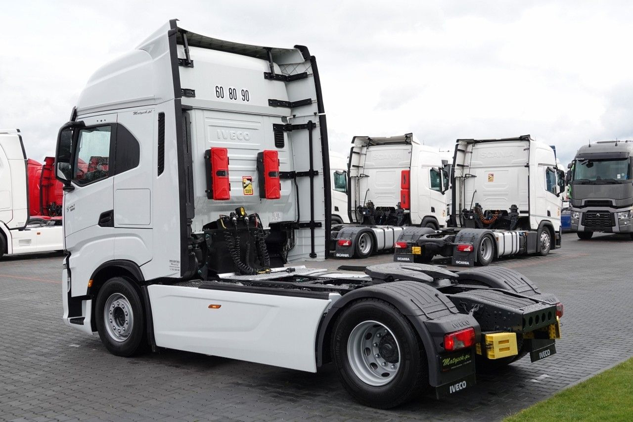 Iveco S-WAY / 530 / RETARDER / I-PARK COOL / 2022 ROK - Nyergesvontató: 4 kép. Iveco S-WAY / 530 / RETARDER / I-PARK COOL / 2022 ROK - Nyergesvontató: 4 kép.