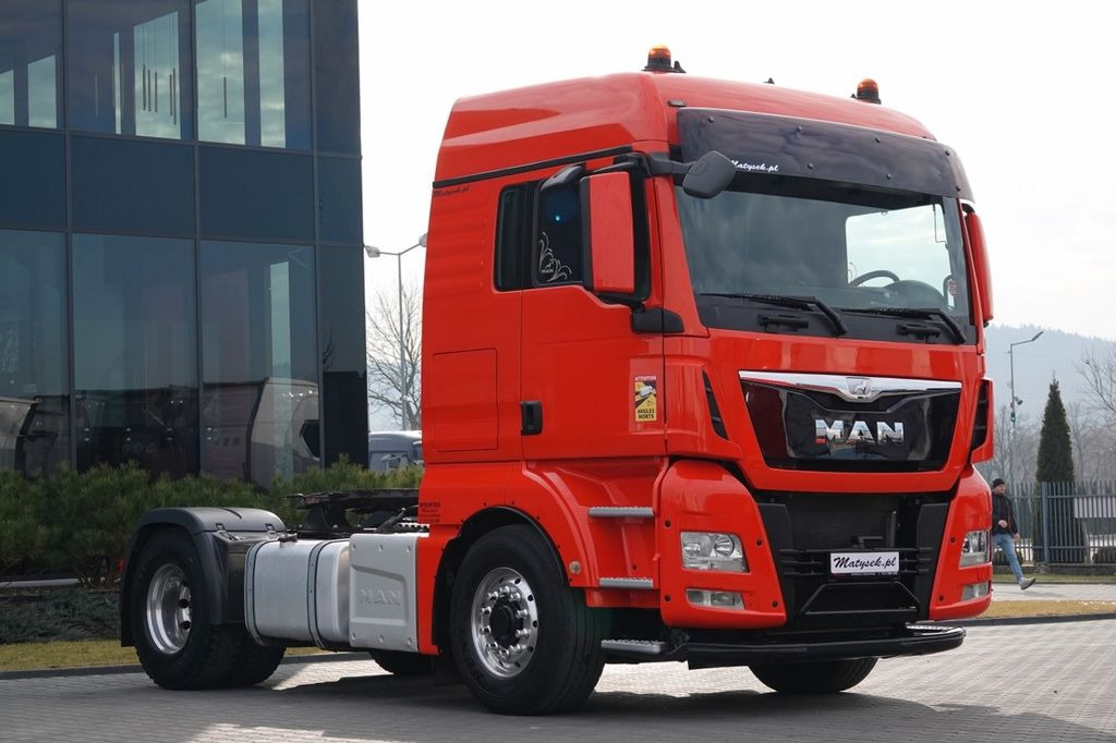 MAN TGX 18.440 / 4x4 / HYDRAULIKA / HYDRODRIVE / EUR MAN TGX 18.440 / 4x4 / HYDRAULIKA / HYDRODRIVE / EUR - Nyergesvontató: 1 kép. MAN TGX 18.440 / 4x4 / HYDRAULIKA / HYDRODRIVE / EUR MAN TGX 18.440 / 4x4 / HYDRAULIKA / HYDRODRIVE / EUR - Nyergesvontató: 1 kép.