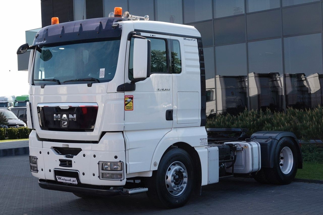 MAN TGX 18.440 / RETARDER / EURO 5 / EEV / NISKA KA MAN TGX 18.440 / RETARDER / EURO 5 / EEV / NISKA KA - Nyergesvontató: 1 kép. MAN TGX 18.440 / RETARDER / EURO 5 / EEV / NISKA KA MAN TGX 18.440 / RETARDER / EURO 5 / EEV / NISKA KA - Nyergesvontató: 1 kép.