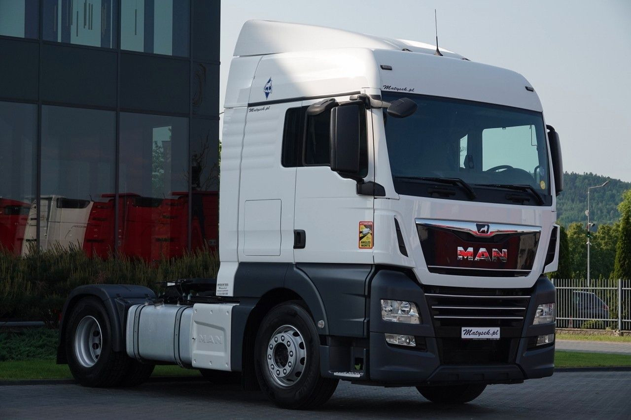 MAN TGX 18.470 / RETARDER / 2020 ROK / SPROWADZONY / - Nyergesvontató: 2 kép. MAN TGX 18.470 / RETARDER / 2020 ROK / SPROWADZONY / - Nyergesvontató: 2 kép.