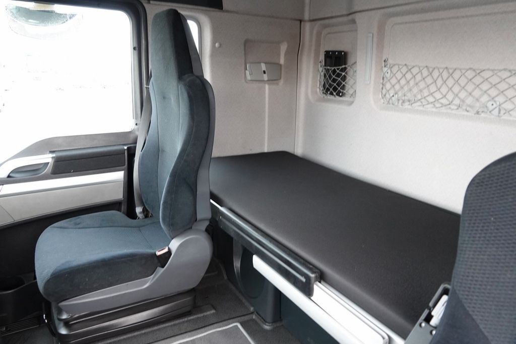 Nyergesvontató MAN TGX 18.480 / RETARDER / EURO 5 / EEV / SPROWADZO MAN TGX 18.480 / RETARDER / EURO 5 / EEV / SPROWADZO: 13 kép. Nyergesvontató MAN TGX 18.480 / RETARDER / EURO 5 / EEV / SPROWADZO MAN TGX 18.480 / RETARDER / EURO 5 / EEV / SPROWADZO: 13 kép.