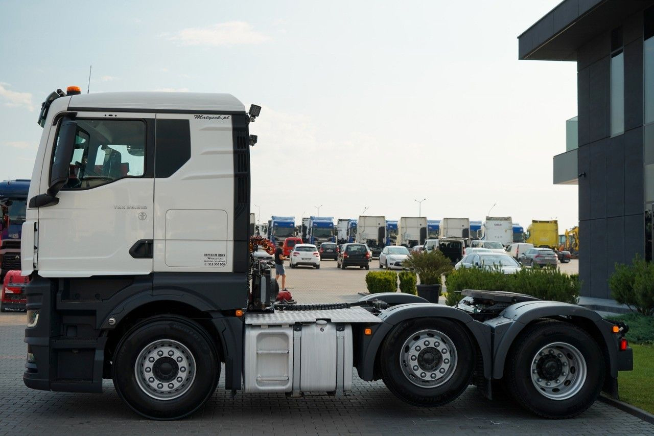 MAN TGX 26.510 / 6x2 / PUSHER / Oś Skrętna i Podnosz - Nyergesvontató: 3 kép. MAN TGX 26.510 / 6x2 / PUSHER / Oś Skrętna i Podnosz - Nyergesvontató: 3 kép.