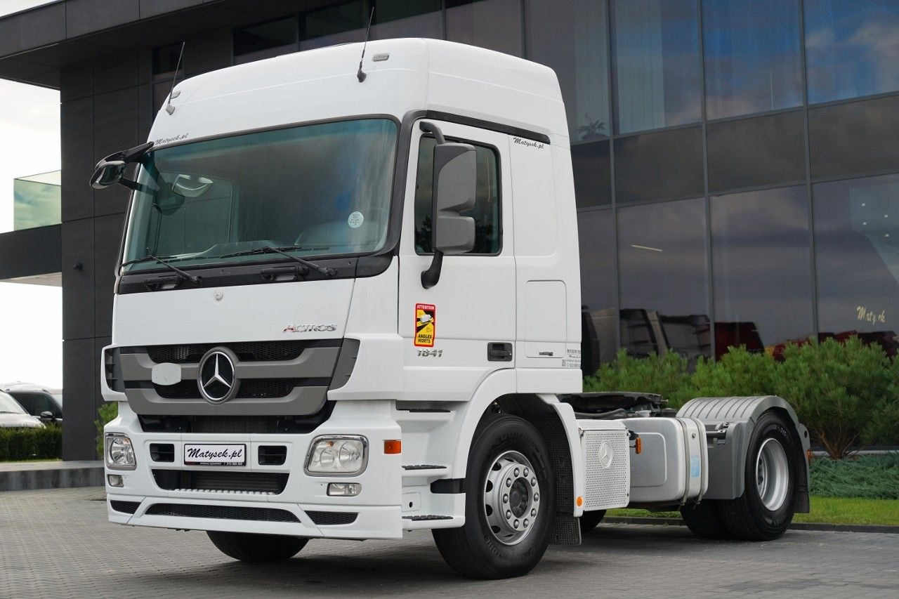 Mercedes-Benz ACTROS 1841 / HYDRAULIKA / SPROWADZONY / PO KONT - Nyergesvontató: 1 kép. Mercedes-Benz ACTROS 1841 / HYDRAULIKA / SPROWADZONY / PO KONT - Nyergesvontató: 1 kép.