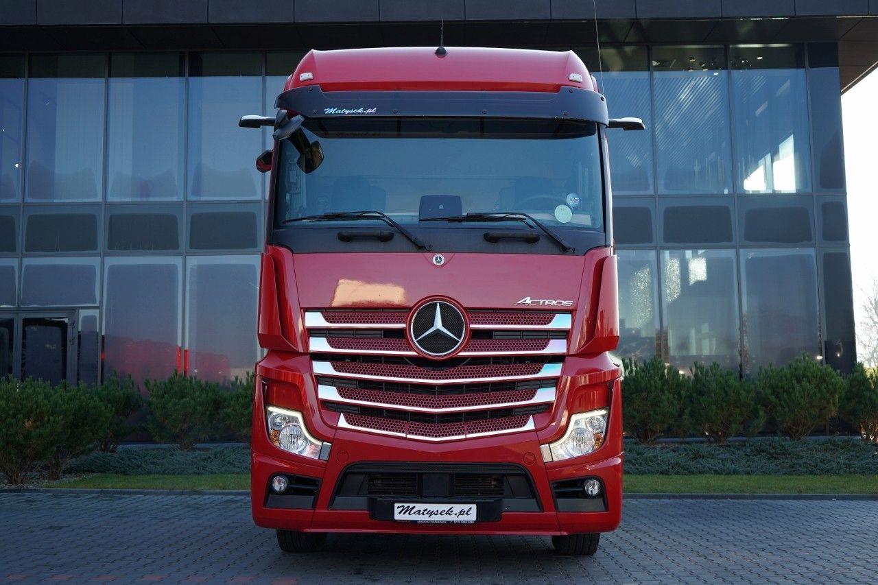 Mercedes-Benz ACTROS 1845 / BIG SPACE / 2020 - Nyergesvontató: 3 kép. Mercedes-Benz ACTROS 1845 / BIG SPACE / 2020 - Nyergesvontató: 3 kép.