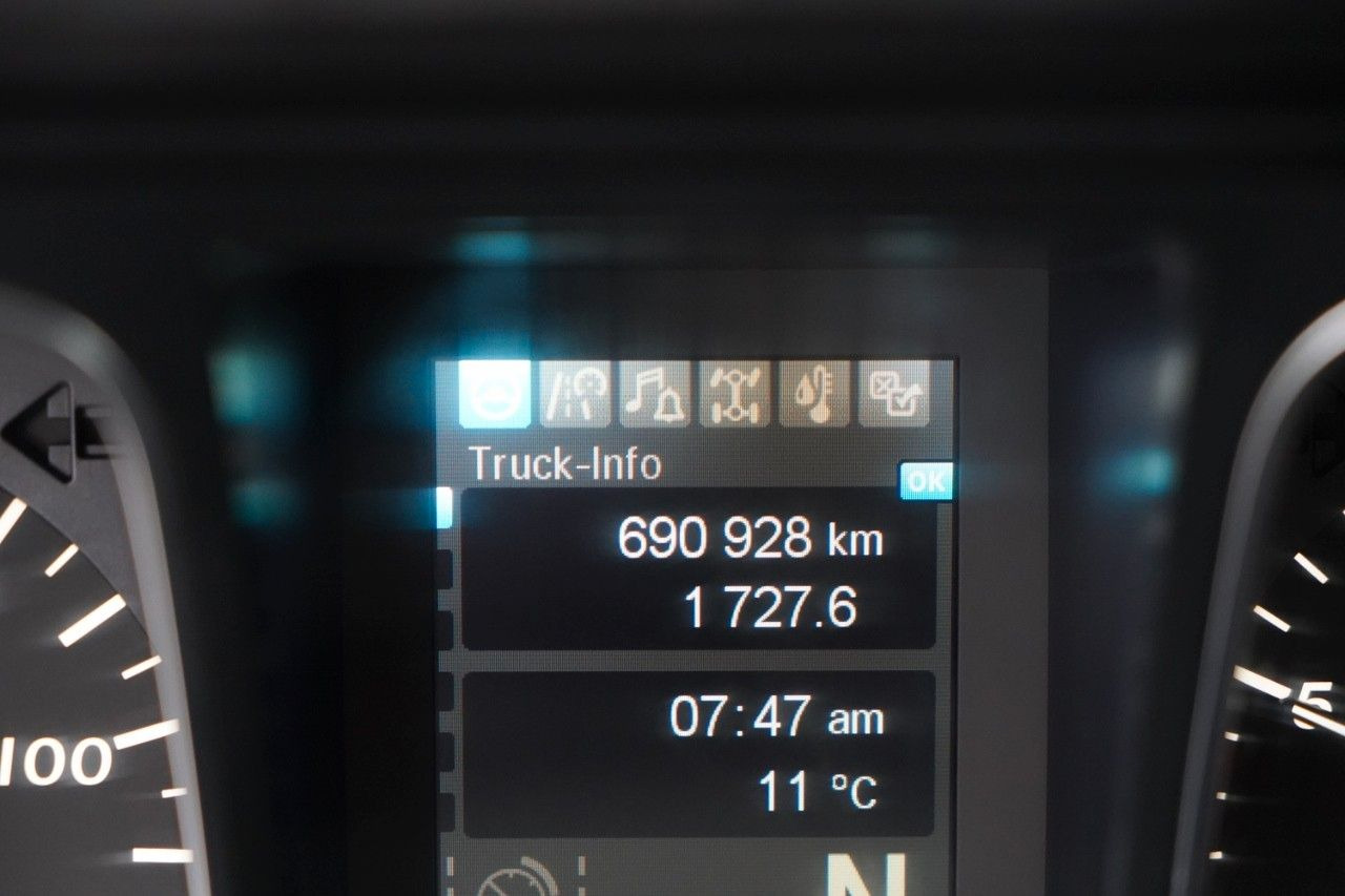Nyergesvontató Mercedes-Benz ACTROS 1845 / HYDRAULIKA / NISKA KABINA / EURO: 18 kép.