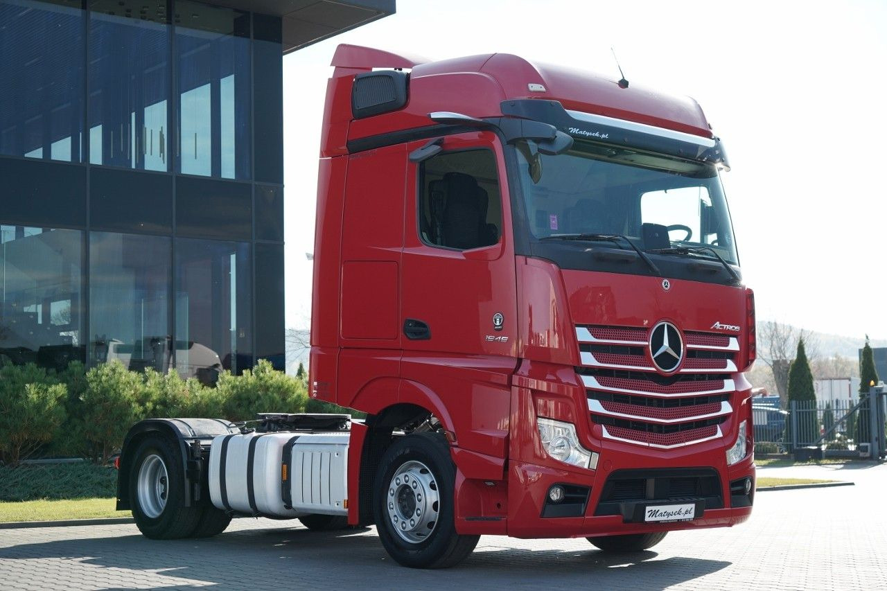 Mercedes-Benz ACTROS 1845 / MP5 / BIG SPACE / - Nyergesvontató: 1 kép. Mercedes-Benz ACTROS 1845 / MP5 / BIG SPACE / - Nyergesvontató: 1 kép.