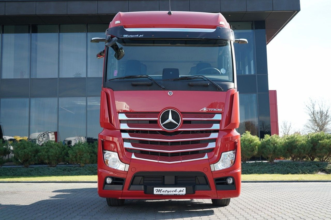 Mercedes-Benz ACTROS 1845 / MP5 / BIG SPACE / - Nyergesvontató: 3 kép. Mercedes-Benz ACTROS 1845 / MP5 / BIG SPACE / - Nyergesvontató: 3 kép.