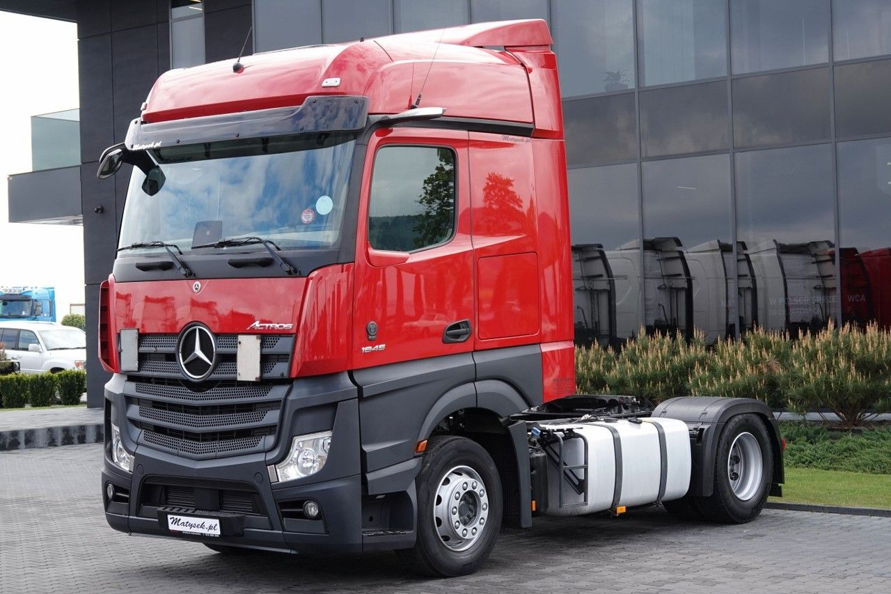 Mercedes-Benz ACTROS 1845 / MP5 / BIG SPACE / PO KONTRAKCIE / - Nyergesvontató: 2 kép. Mercedes-Benz ACTROS 1845 / MP5 / BIG SPACE / PO KONTRAKCIE / - Nyergesvontató: 2 kép.