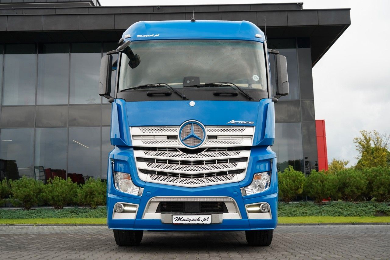 Mercedes-Benz ACTROS 1848 / STREAM SPACE / 2019 / ALUFELGI / P - Nyergesvontató: 3 kép. Mercedes-Benz ACTROS 1848 / STREAM SPACE / 2019 / ALUFELGI / P - Nyergesvontató: 3 kép.