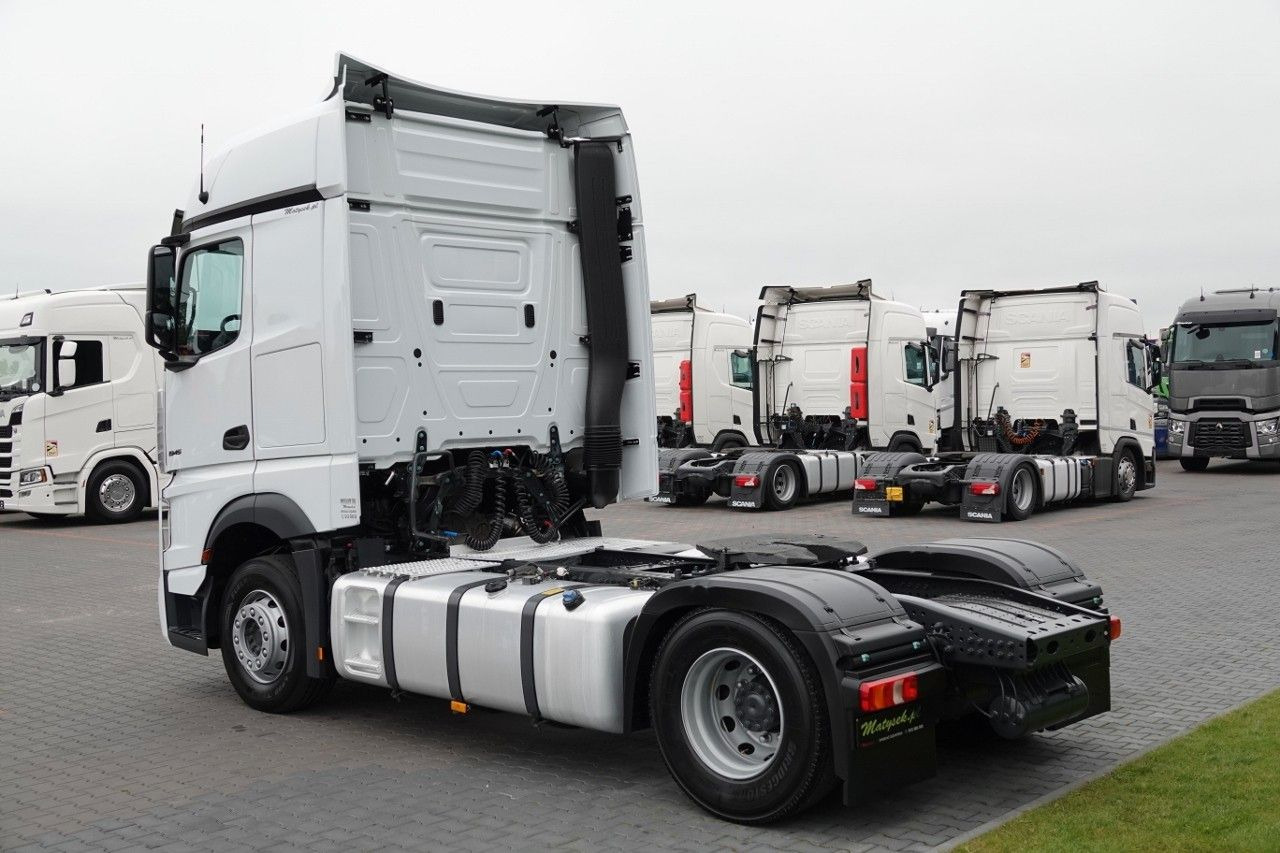 Mercedes-Benz ACTROS L 1945 / BIG SPACE / 20223 R / PO KONTR - Nyergesvontató: 4 kép. Mercedes-Benz ACTROS L 1945 / BIG SPACE / 20223 R / PO KONTR - Nyergesvontató: 4 kép.