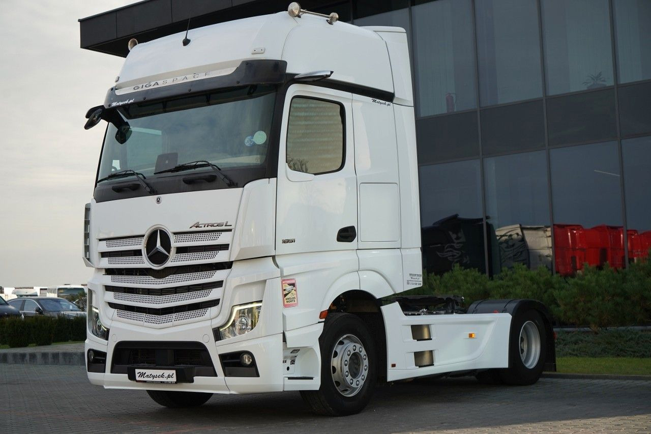 Mercedes-Benz ACTROS L 1851 / GIGA SPACE / RETARDER / 2022 R - Nyergesvontató: 1 kép. Mercedes-Benz ACTROS L 1851 / GIGA SPACE / RETARDER / 2022 R - Nyergesvontató: 1 kép.