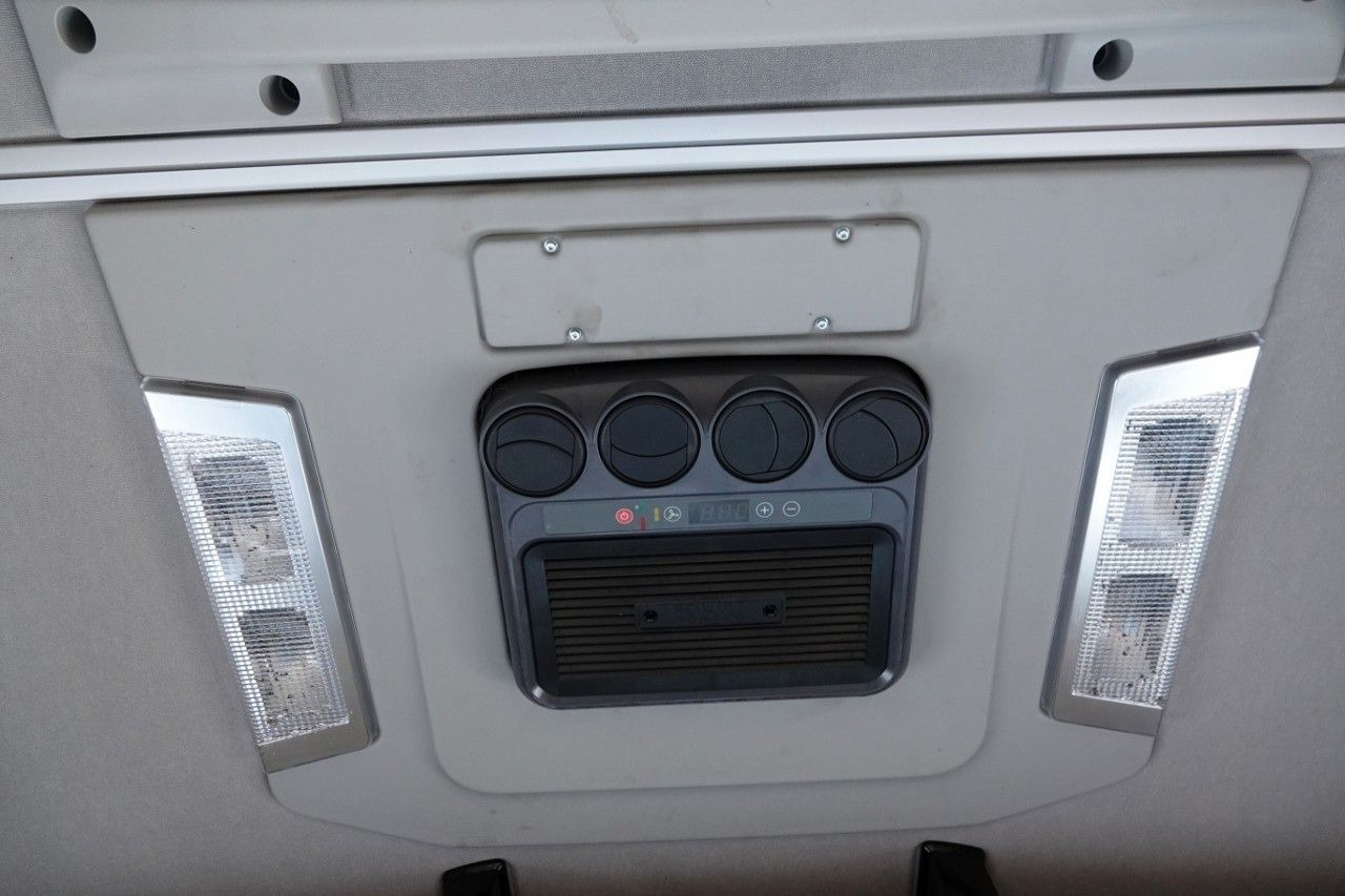 Nyergesvontató Renault C 520  / 6x4 / HYDRAULIKA / I -PARK COOL /: 16 kép.