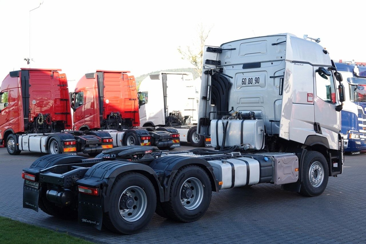 Renault C 520 / 6x4 / HYDRAULIKA / I -PARK COOL / - Nyergesvontató: 4 kép. Renault C 520 / 6x4 / HYDRAULIKA / I -PARK COOL / - Nyergesvontató: 4 kép.