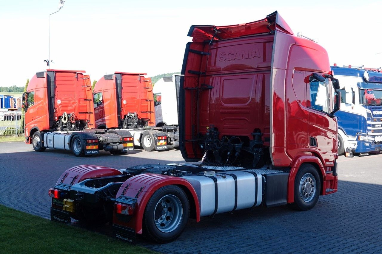 Scania R 450 / LOWDECK / MEGA / OPONY 100% / 2021 / P - Nyergesvontató: 5 kép. Scania R 450 / LOWDECK / MEGA / OPONY 100% / 2021 / P - Nyergesvontató: 5 kép.